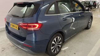 Lízing Hatchback MERCEDES B 200 2020