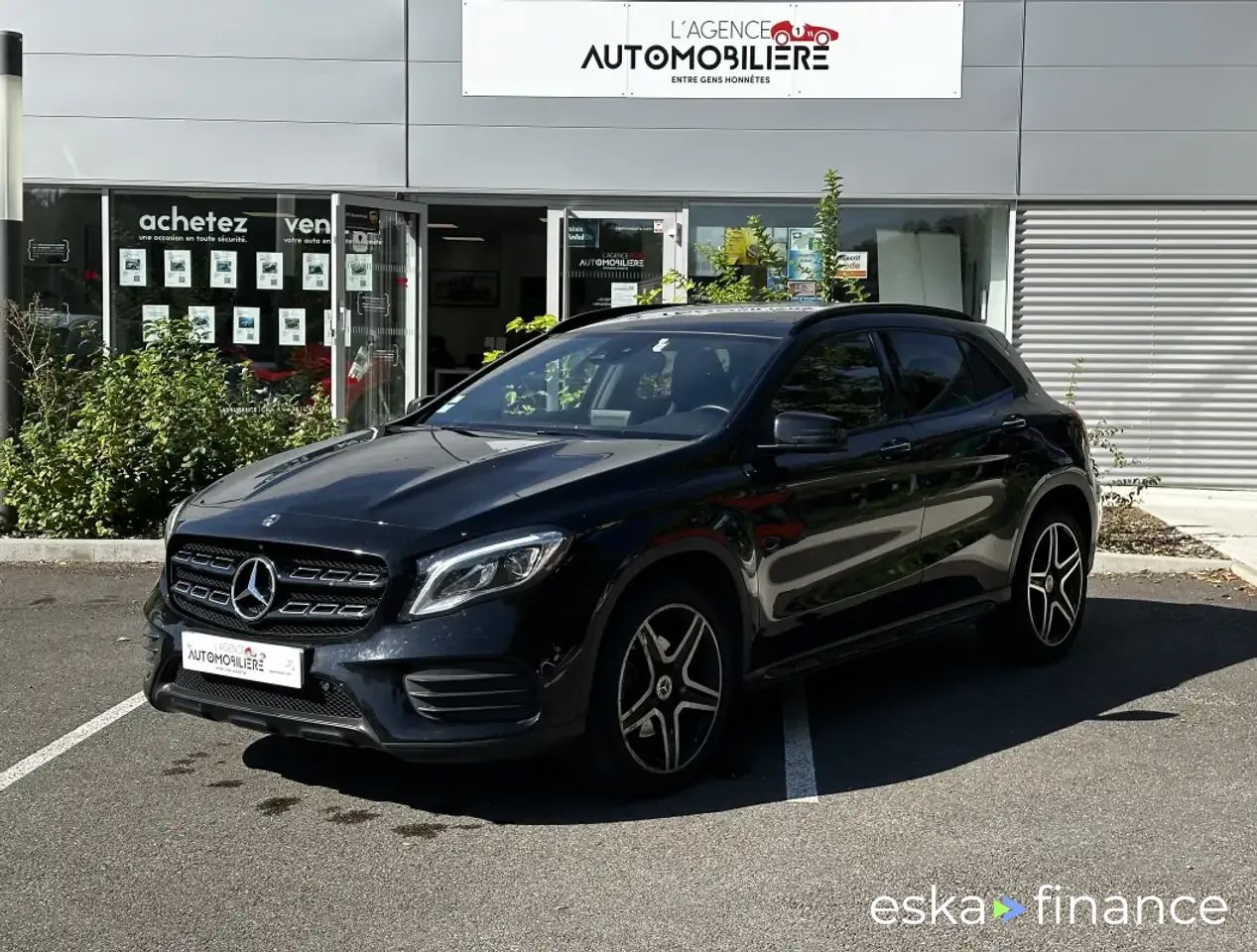 Hatchback MERCEDES GLA 180 2018