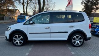 Financování Hatchback Volkswagen Touran 2013