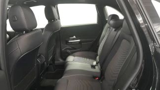 Lízing Hatchback MERCEDES B 180 2023