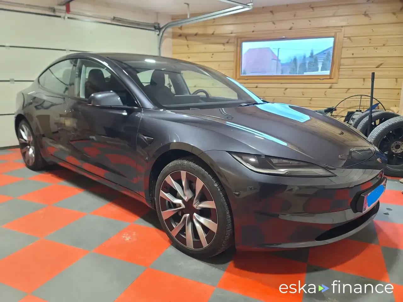 Lízing Sedan Tesla Model 3 2024