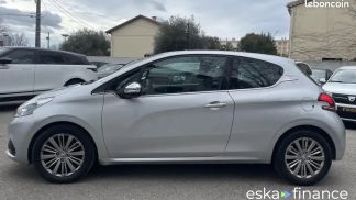 Lízing Hatchback Peugeot 208 2016