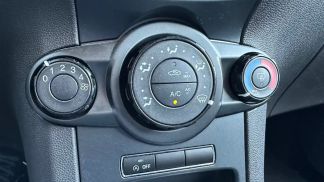 Lízing Hatchback Ford Fiesta 2016