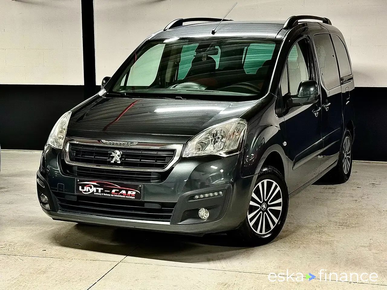 Leasing Passenger transport Peugeot Partner 2017