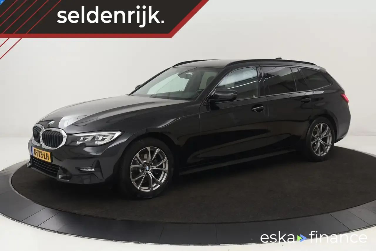 Finansowanie Wóz BMW 318 2021
