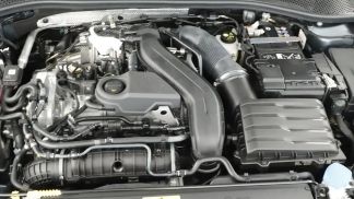Lízing Sedan Seat Leon 2025