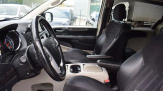 Lízing Hatchback Lancia Voyager 2014