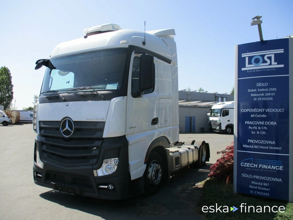 Ciągnik siodłowy MERCEDES 1845 ACTROS 2015