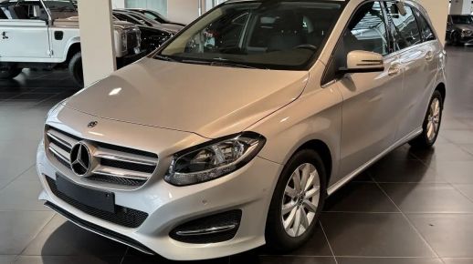 MERCEDES B 180 2017
