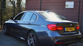 Lízing Sedan BMW 330 2016