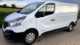 Zamknięte pudełko Renault Trafic 2014