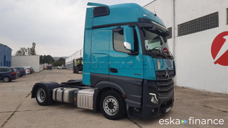 Traktorová jednotka MERCEDES ACTROS 2023