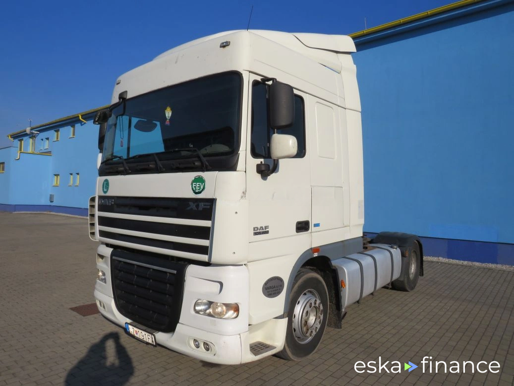 Lízing Traktor DAF XF105.460FT 2014