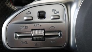Lízing Hatchback MERCEDES B 250 2021