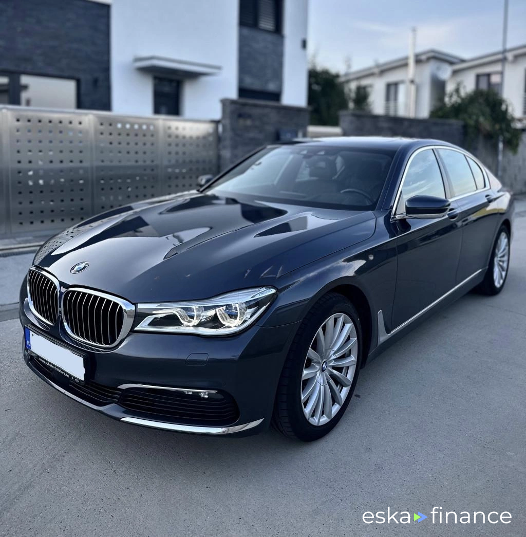 Lízing Sedan BMW RAD 7 2017