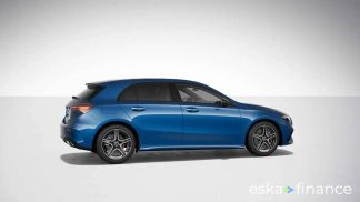 Lízing Hatchback MERCEDES A 250 2024
