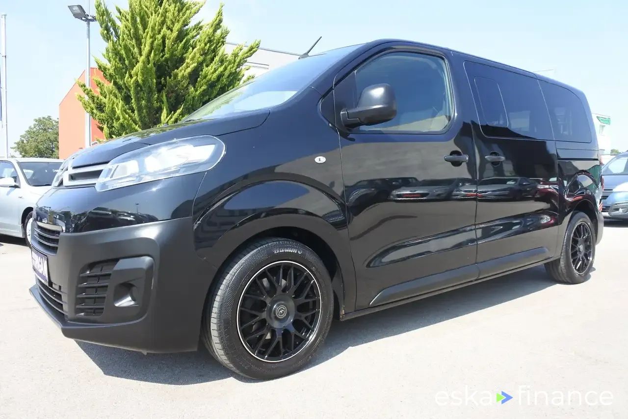 Leasing Le transport des passagers Citroën SpaceTourer 2016