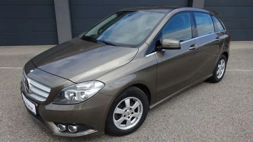 MERCEDES B 180 2013