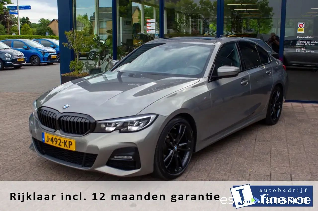 Lízing Sedan BMW 318 2020