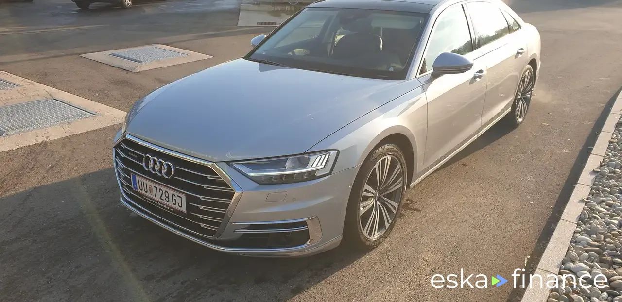 Leasing Sedan Audi A8 2017