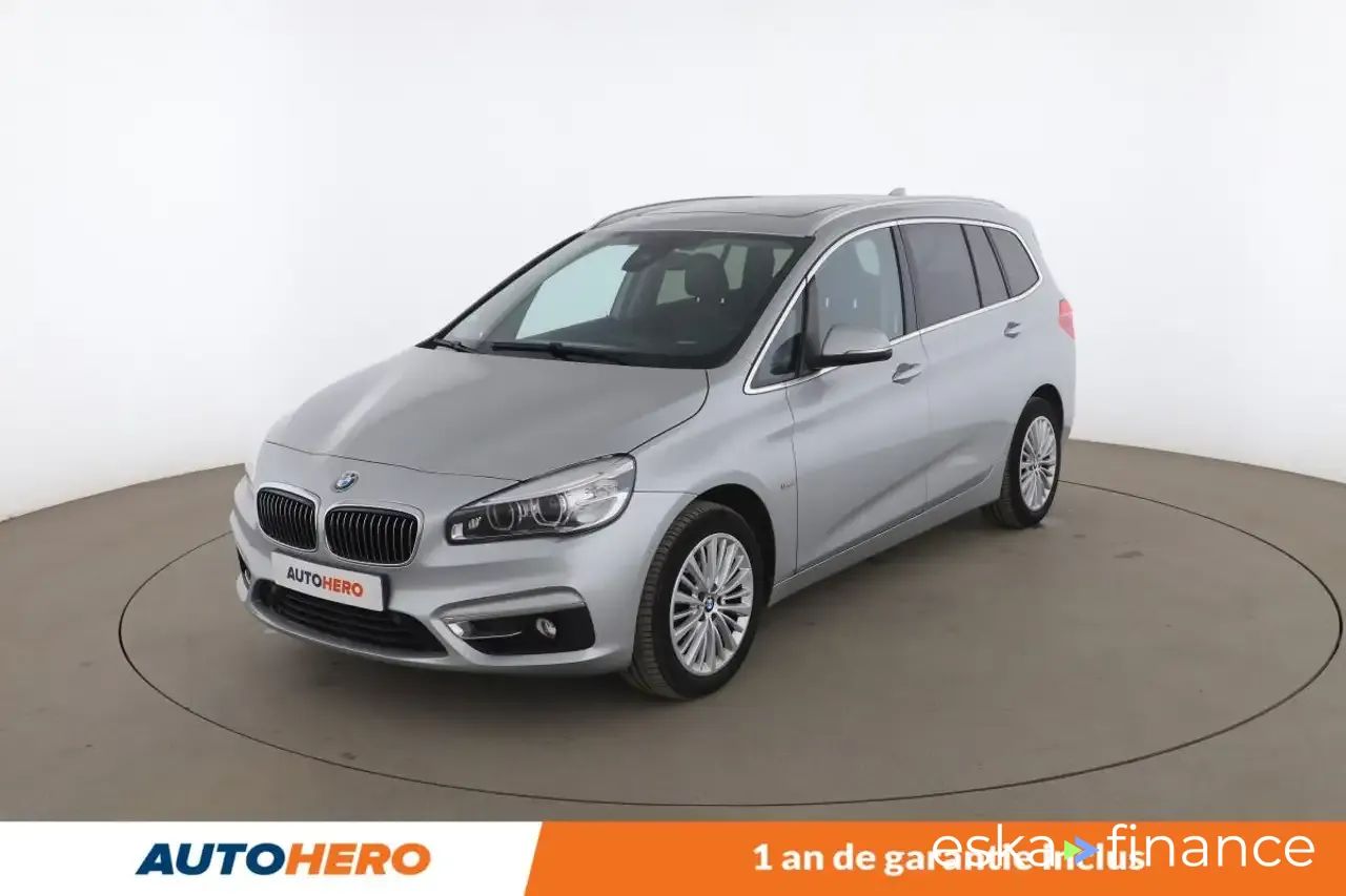 Lízing Hatchback BMW 218 2017
