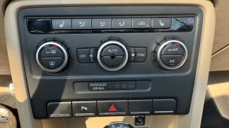 Lízing Kabriolet Volkswagen Beetle 2013