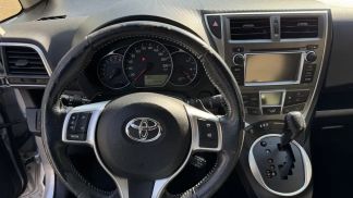 Lízing Hatchback Toyota Verso-S 2013