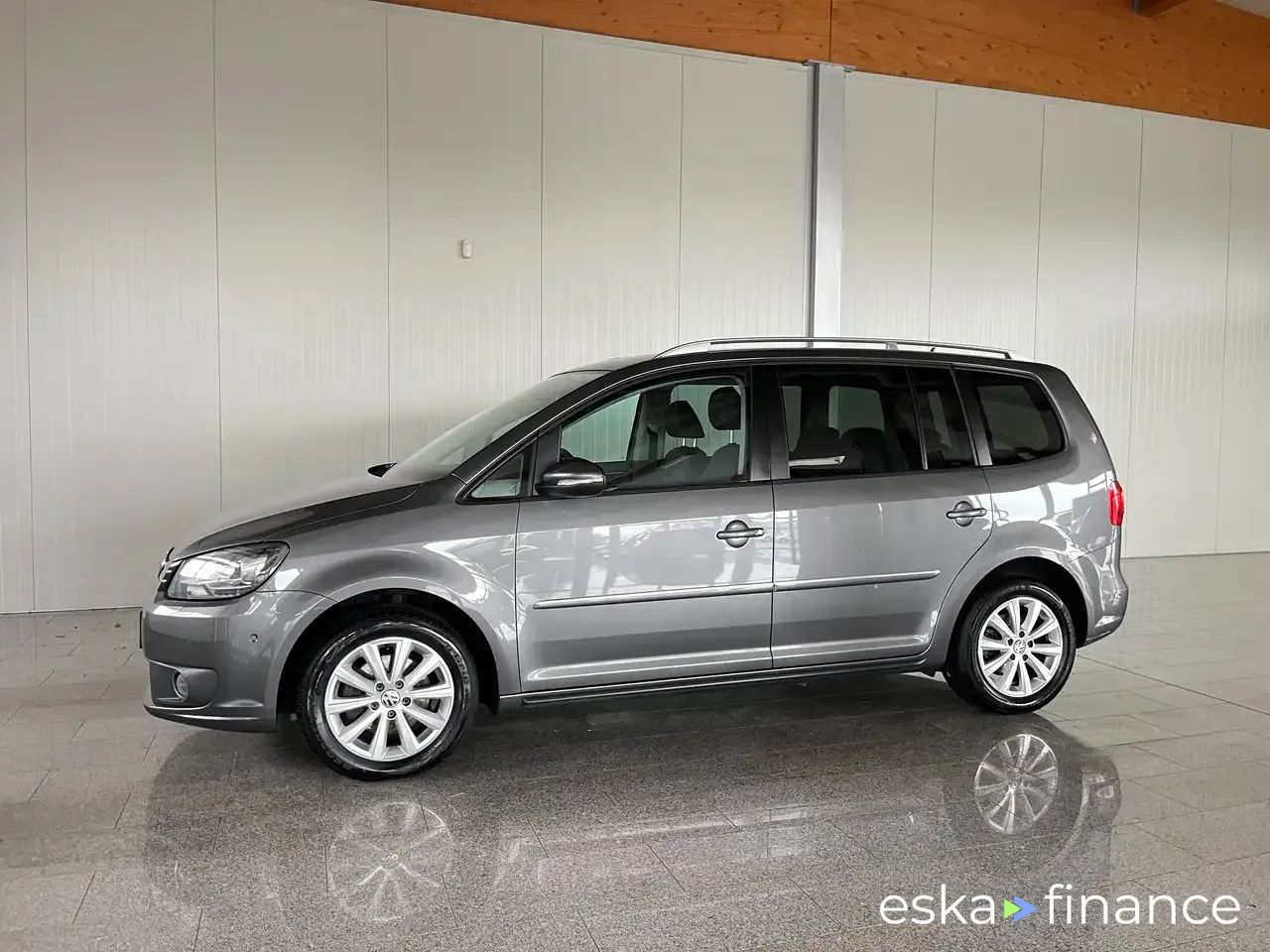 Leasing Passenger transport Volkswagen Touran 2011