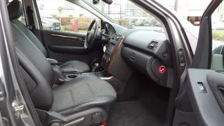 Lízing Hatchback MERCEDES B 180 2012