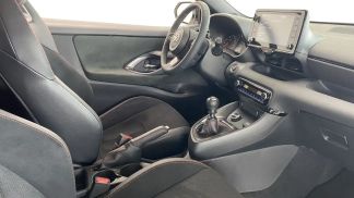 Leasing Sedan Toyota Yaris 2020