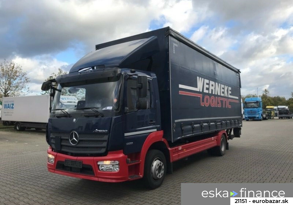 Leasing Camion spécial Mercedes-Benz 1223 2018