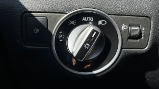 Lízing Hatchback MERCEDES B 180 2016