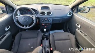 Lízing Sedan Renault Clio 2012