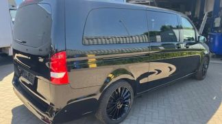 Lízing Hatchback MERCEDES V 220 2023