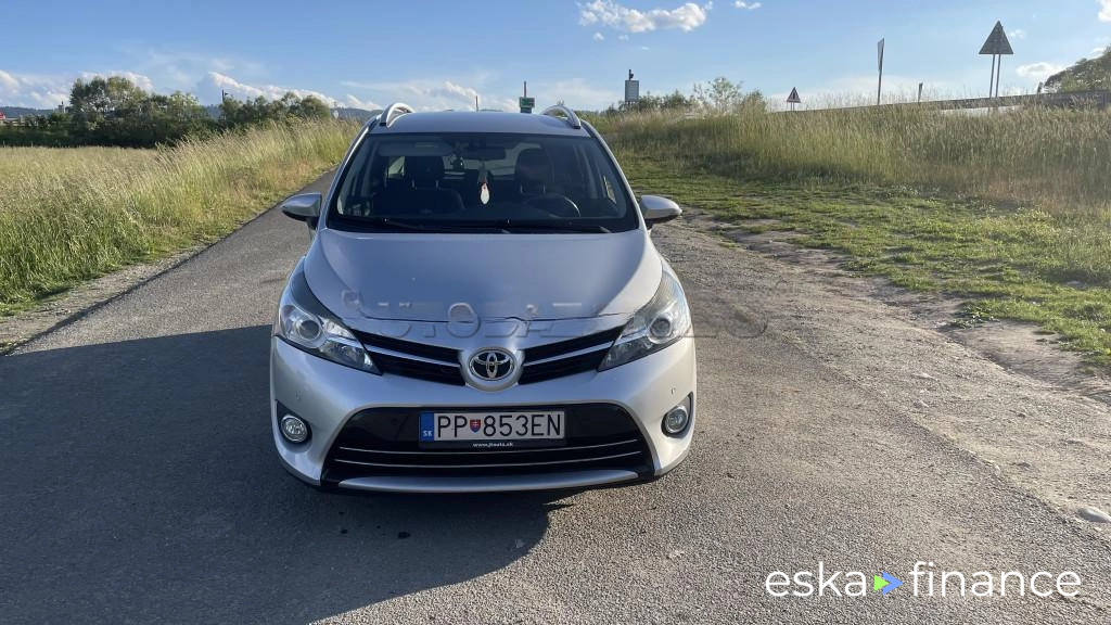 Lízing Osobná doprava Toyota Verso 2013