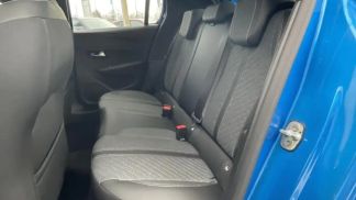Lízing Sedan Peugeot E-208 2024