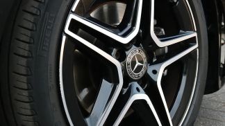 Lízing Sedan MERCEDES CLA 180 2019