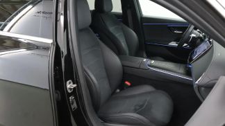 Lízing Sedan MERCEDES E 300 2024