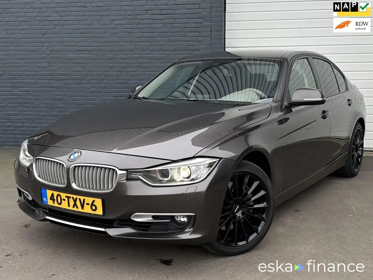 Finansowanie Sedan BMW 335 2012