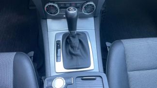 Lízing Sedan MERCEDES C 180 2012