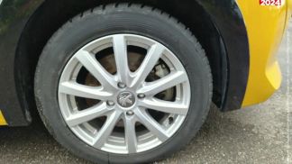 Lízing Sedan Peugeot E-208 2020