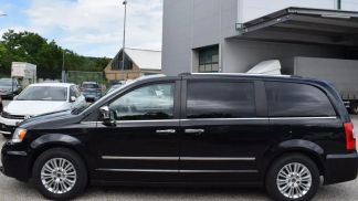 Lízing Hatchback Lancia Voyager 2014