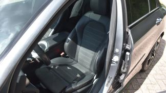 Lízing Sedan MERCEDES C 180 2021
