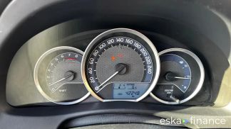 Lízing Sedan Toyota Auris 2013
