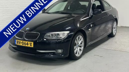 BMW 330 2010
