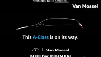 Hatchback MERCEDES A 180 2023