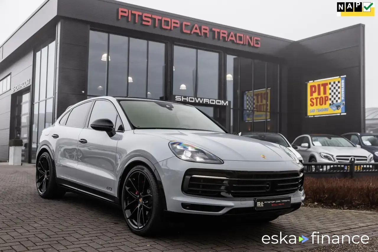 Lízing Kupé Porsche Cayenne 2019