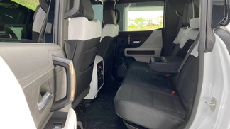 Lízing Kombi Hummer EV PICKUP 2023