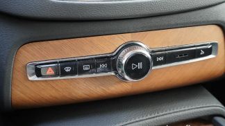 Lízing SUV Volvo XC90 2021
