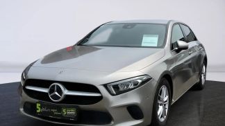 Financování Sedan MERCEDES A 180 2019